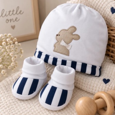 Set Cappellino e Babbucce Neonato Palla Pallina in 100% cotone