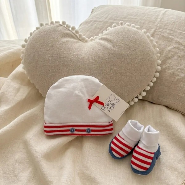 Set Cappellino e Babbucce Neonato Palla Pallina in 100% cotone