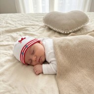 Set Cappellino e Babbucce Neonato Palla Pallina in 100% cotone