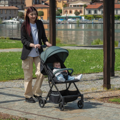 Passeggino leggero Voilà Foppapedretti da 0 a 22kg - Chiusura compatta