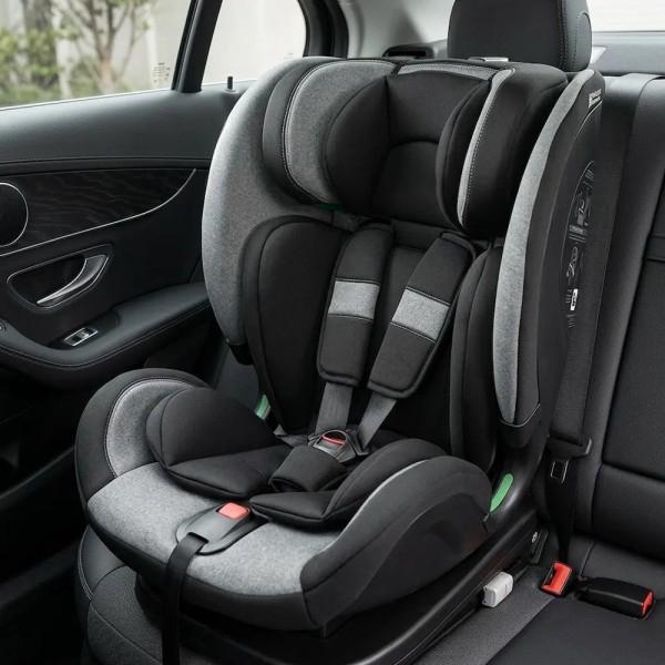 Seggiolino auto Reklino I-Size Foppapedretti da 15 mesi a 12 anni