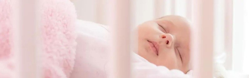 Culla o lettino: cosa è meglio per il proprio bambino?